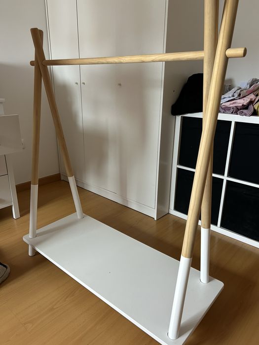 Chariot arrumação de roupa criança