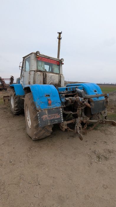 Продам трактор  ХТЗ Т150К на ЯМЗ 236,  бульдозер, на документах,  відвал в комплекті