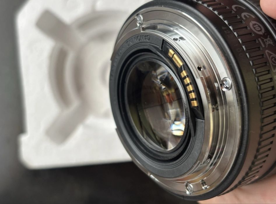 Canon EF 50mm f/1.4 USM