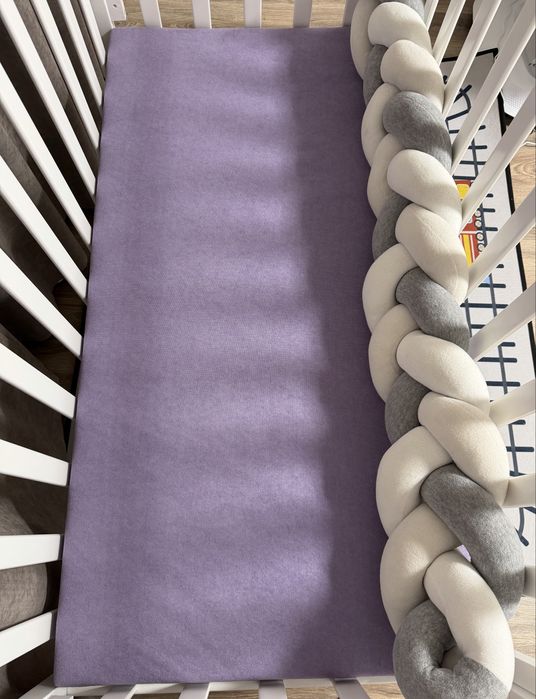 Дитяче ліжечко з матрацом