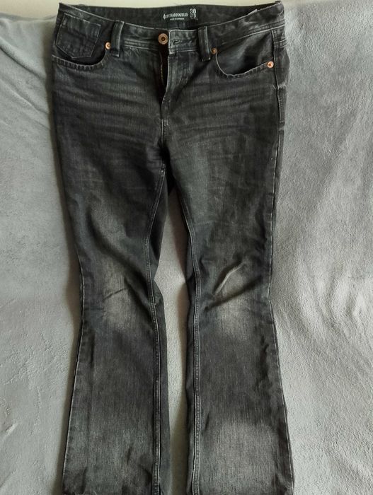 STRADIVARIUS jeansy damskie.