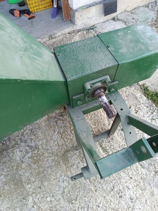 Продам саморобний подрібнювати гілок