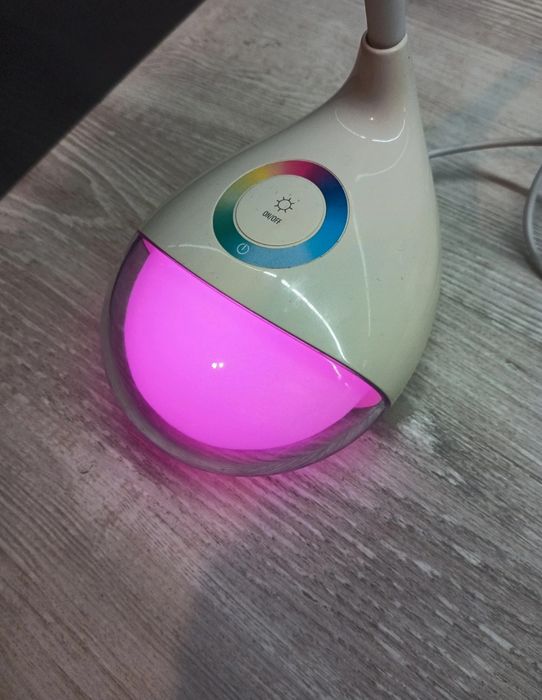 Biała lampka LED Biurkowa Nocna Platinet 6w Różne kolory światła