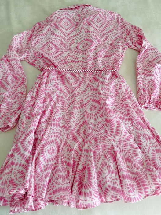 Vestido Zara. Tamanho M. Com cinto
