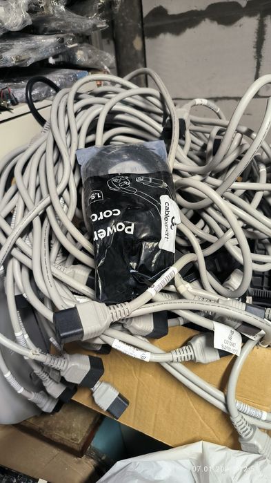 Бесперебойник APC Smart UPS 3000 DLA3000RMi2U SUA3000RMi2U