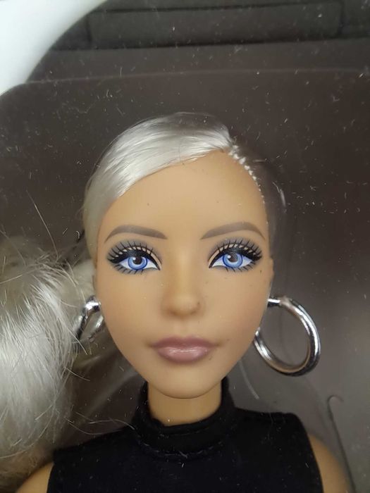 Barbie Basics 2025 15th anniversary - original Karl, petite Kayla-Lea