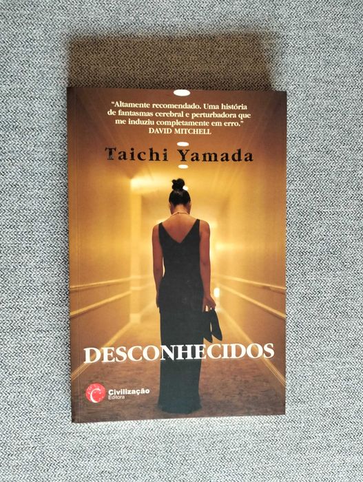 Livro "Desconhecidos" de Taichi Yamada