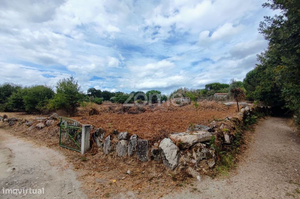 Terreno rústico em Cabanas do viriato COM 7.480 m2