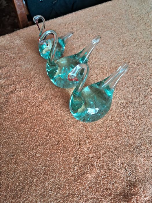 Лебеді зі скла продам