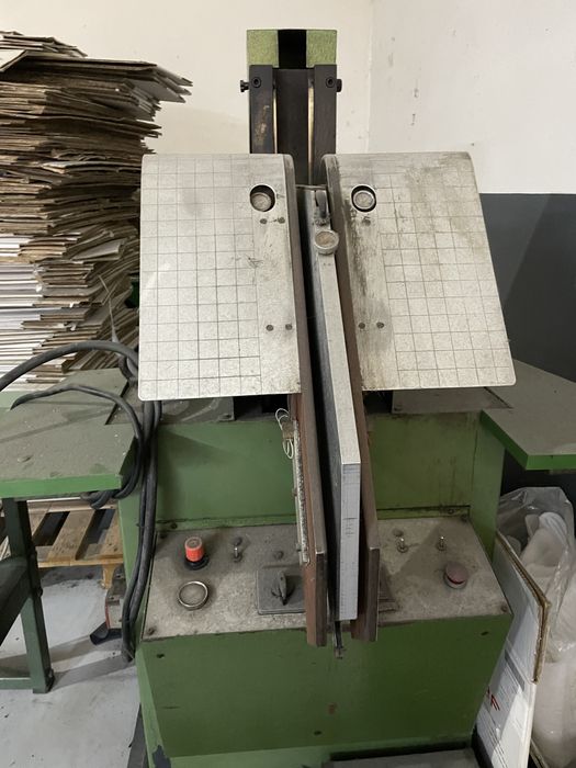 Maquina vergar gaspeas calçado Sigma