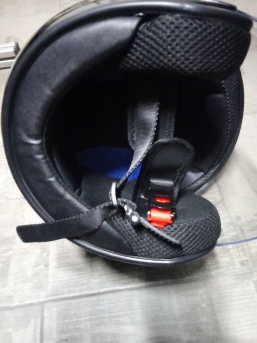 Capacete novo ainda em caixa Awina