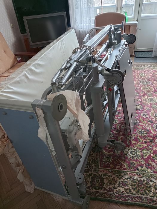 Медичне ліжко з електроприводом