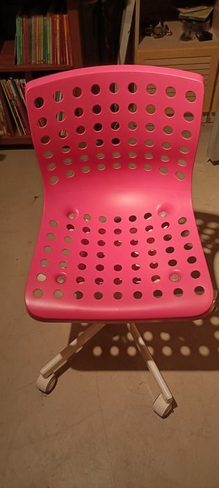 Cadeia IKEA menina