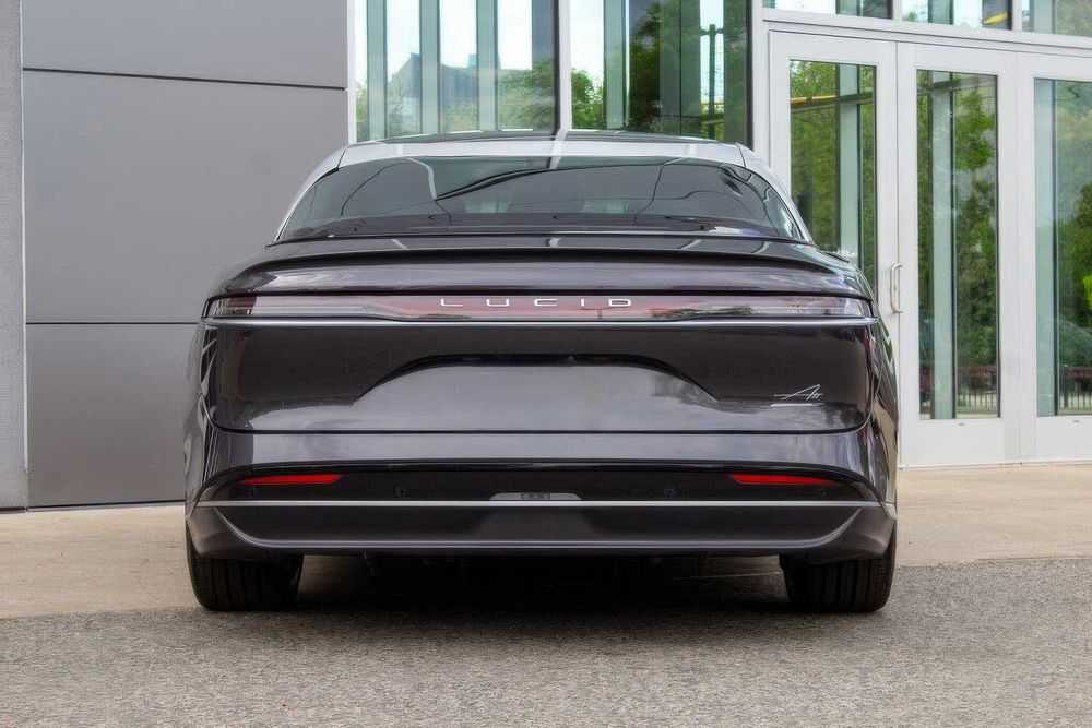 Lucid Air Grand Touring      2022
