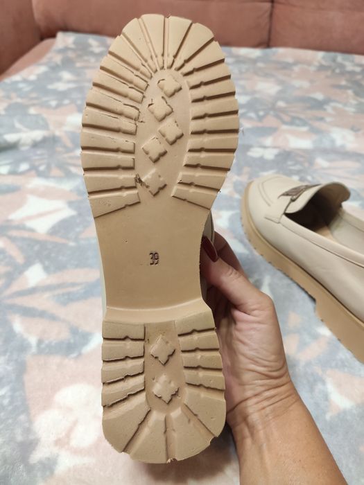 Туфлі (лофери) жіночі