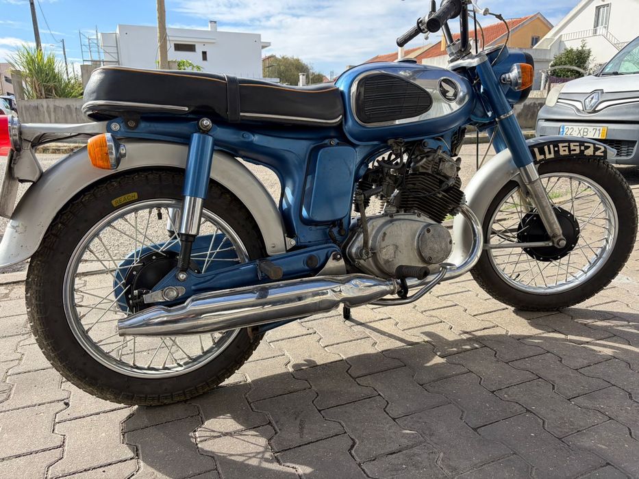 **Honda Cd 175**