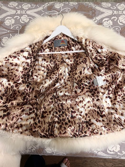 Белая шубка песец коза