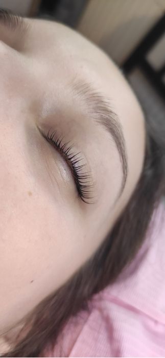 Przedłużanie rzęs , lifting rzęs , laminacja brwi