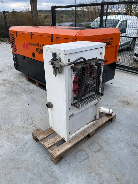Осушувач стисненого повітря ABX від Ingersoll Rand приблизно 6 м³/хв.