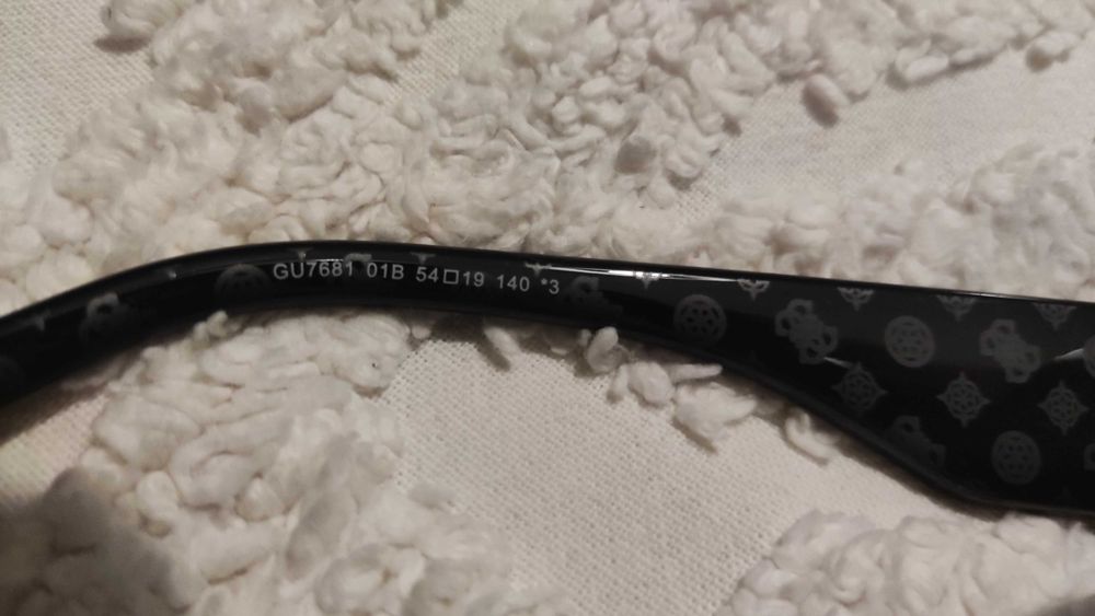 Oculos sol mulher Guess, como novo