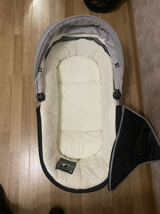Kikka boo Irene 3 in 1 дитяча коляска з прогулянковим блоком і автолюлькою