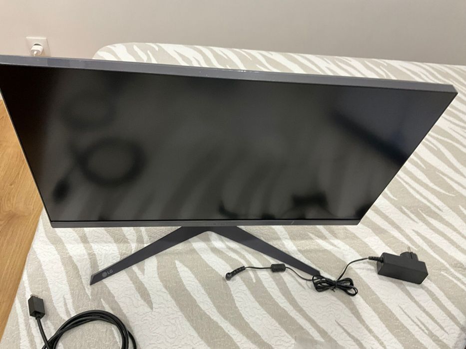 Monitor Gaming LG UltraGear 24GS50F-B (24" - Full HD - VA - 180 Hz - 5 ms)