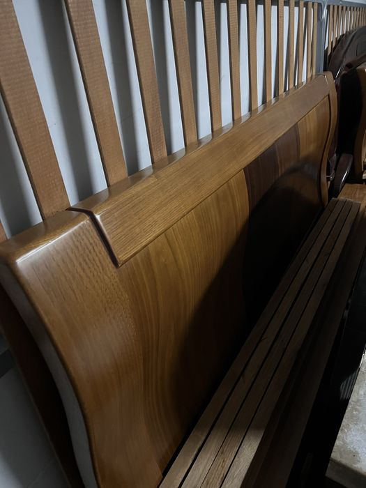 Vendo moveis de quarto madeira maciça