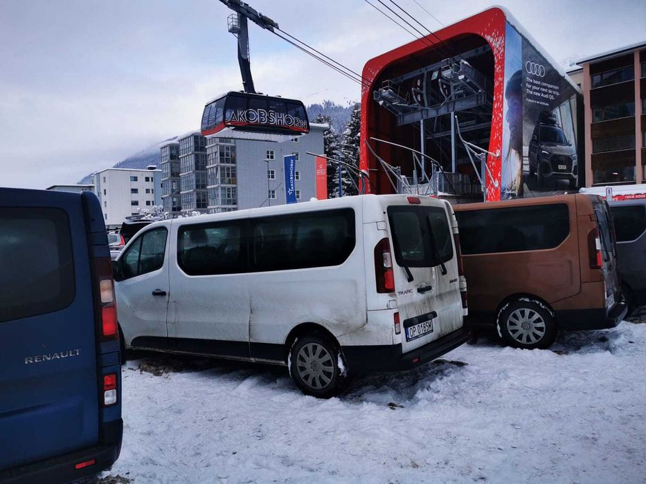Wynajem busa, bus 9 osobowy na urlop, fotele komfort, Trafic Automat