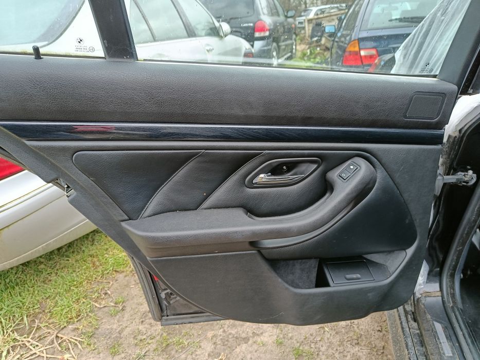 Skórzane fotele BMW e39, czarna skóra, touring