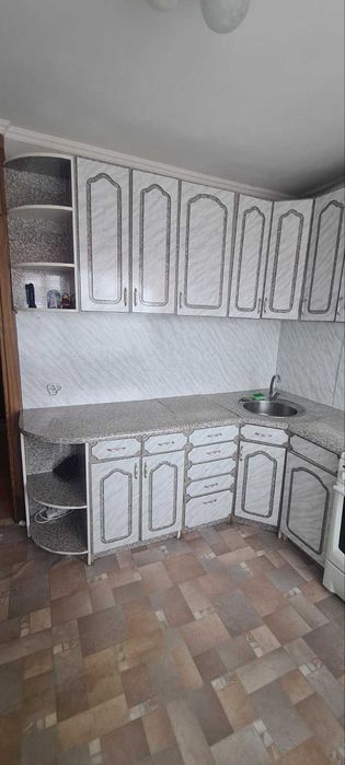 1 кімнатна після ремонту, дуже тепла, проспект Гонгадзе, Виноградар