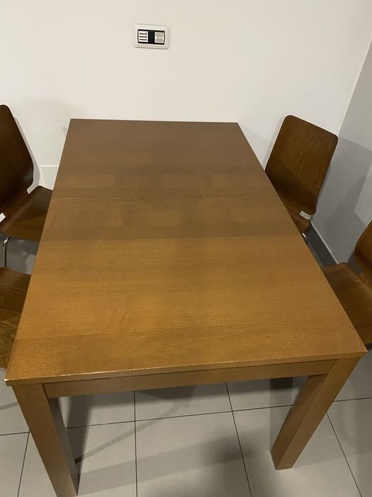 Mesa Ikeia (cadeiras já foram vendidas)