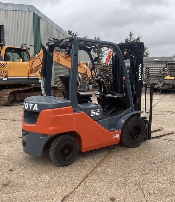 Навантажувач TOYOTA 8FDF25. 2020р.