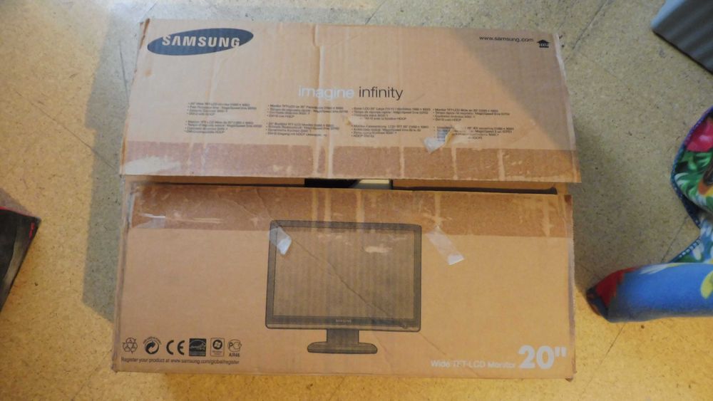 Monitor de 20'' samsung novo