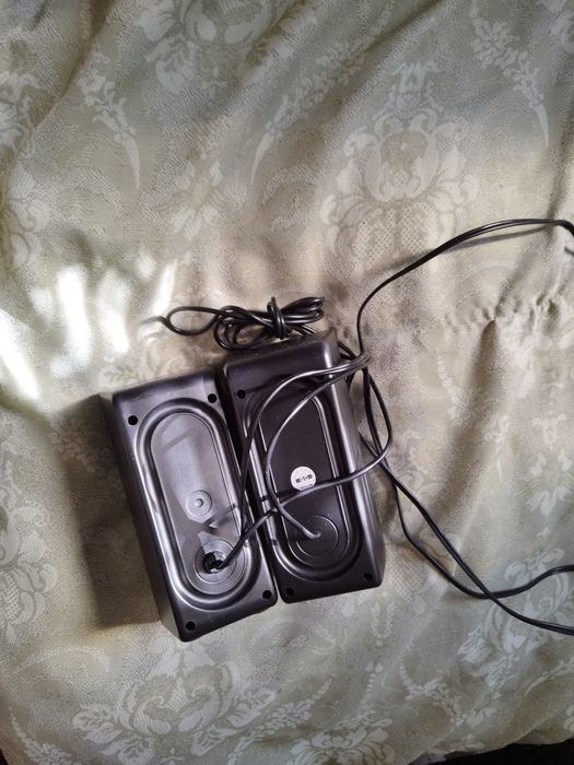 Fajne głośniczki Trust do PC / laptopa