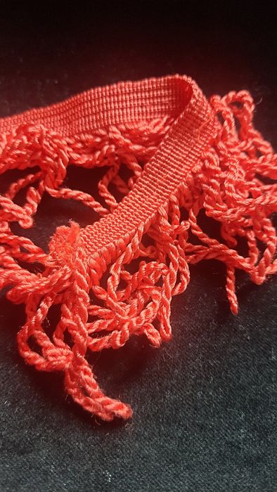 Taśma Frędzle w taśmie