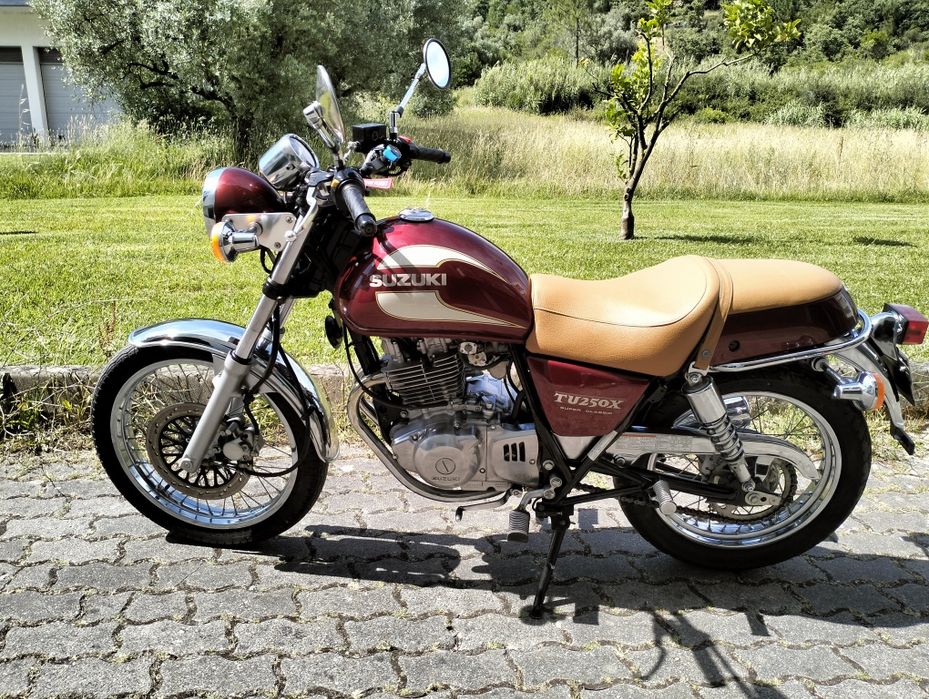 Suzuki TU 250 X como nova.