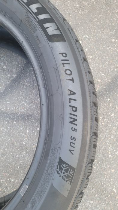 255 45 20/235 50 20 Michelin Pilot Alpin 5
