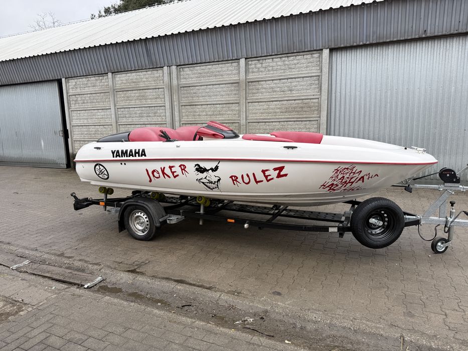 Łódz sportowa wyscigowa yamaha   EXT 1200 W