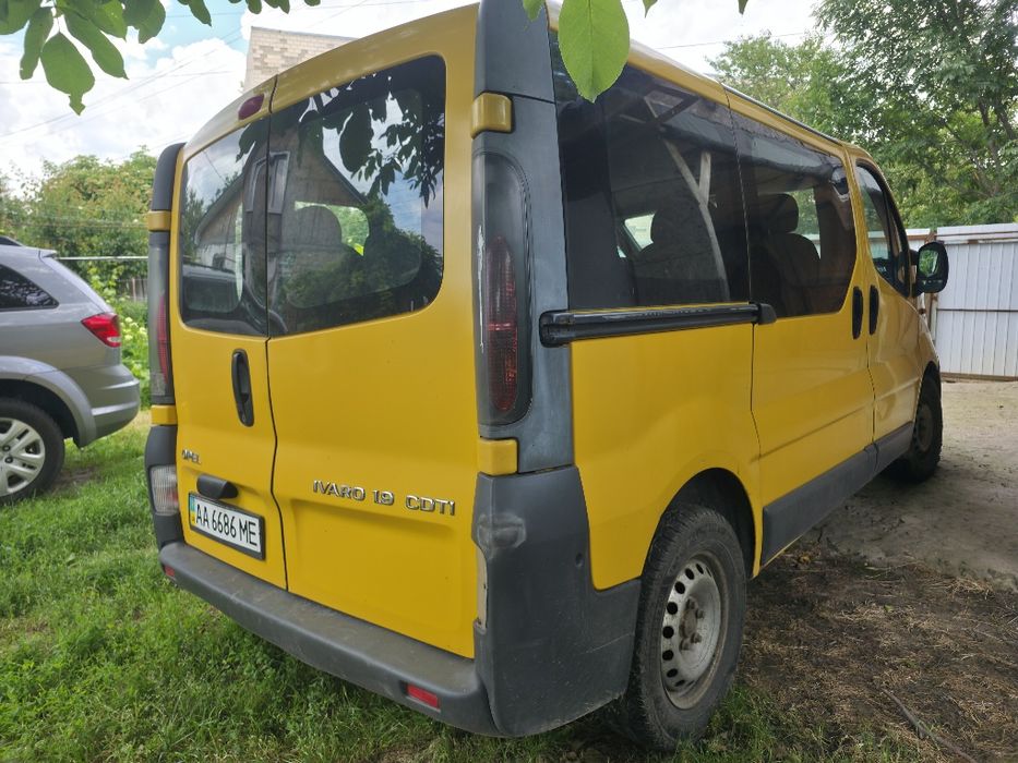 Продати авто Opel Vivaro