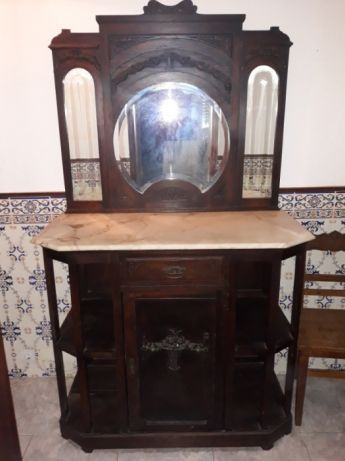 2x Moveis Vintage c/entalhes c Aparador