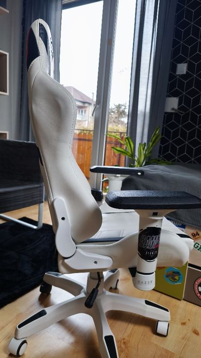 Fotel Diablo Chair Kids Size