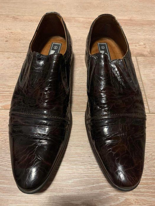 Buty eleganckie, kolor bordowo - brązowy, r. 44.  Skóra naturalna.