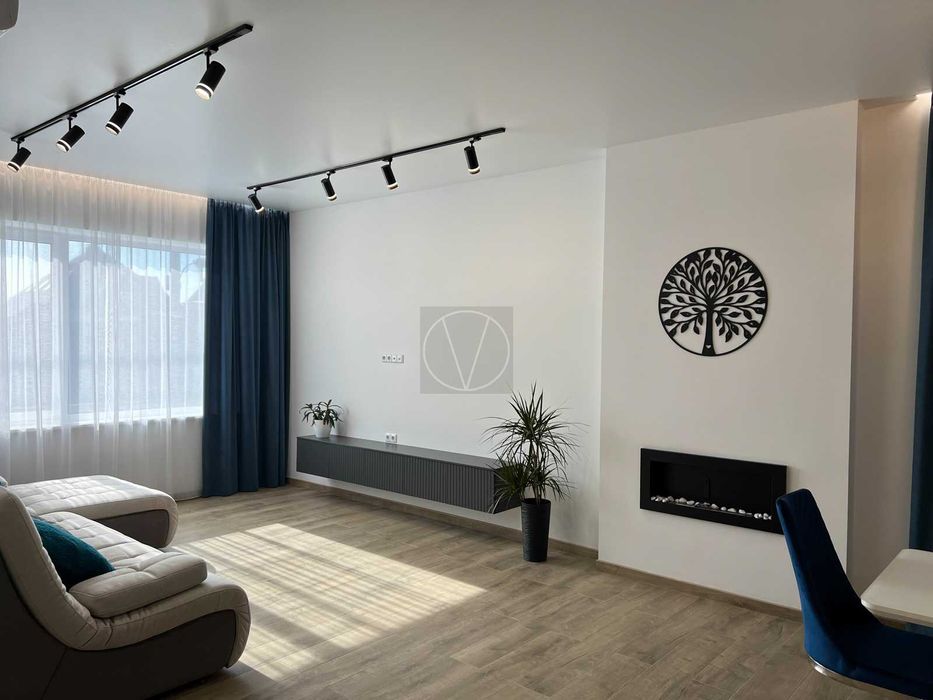 Продаю будинок 182 кв.м. з ремонтом та виходом на озеро, КМ Міжріччя