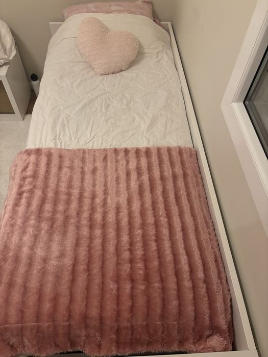 Cama individual/dupla com duas gavetas