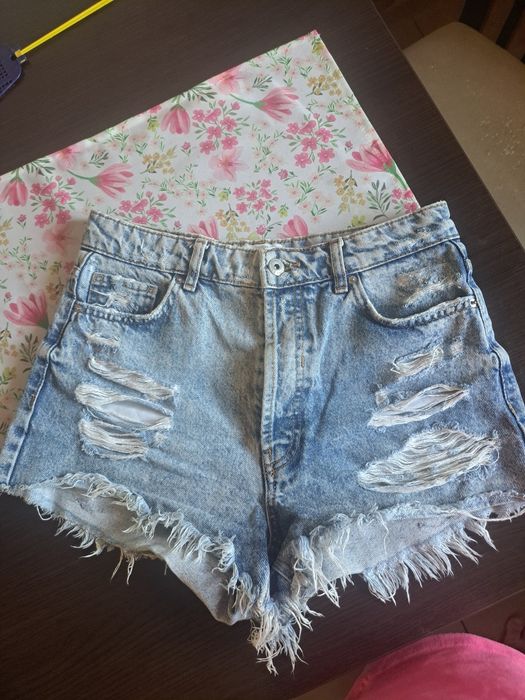 Spodenki jeansowe M bershka