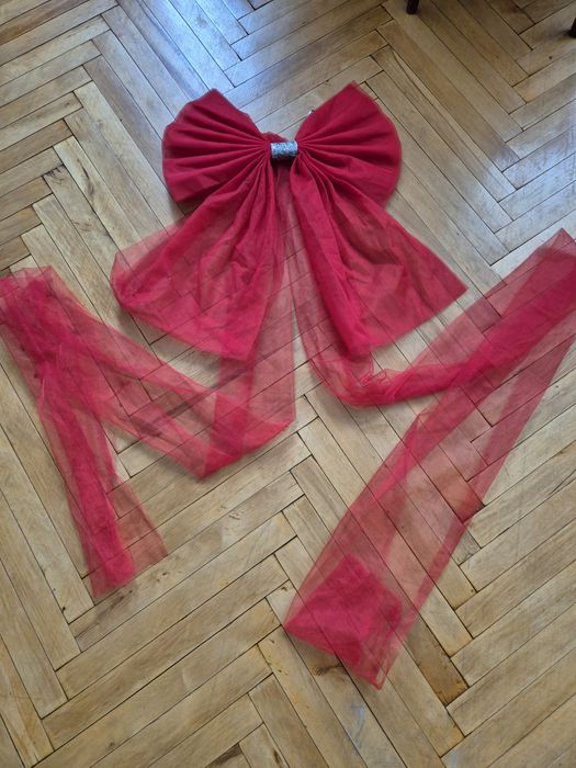 Фатиновий червоний бант зі шлейфом фатіновий