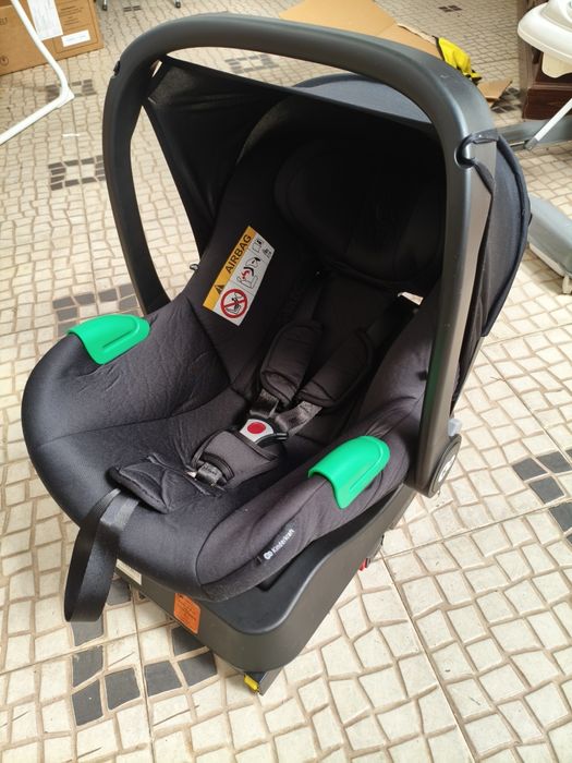 Cadeira auto ovo com isofix completa.