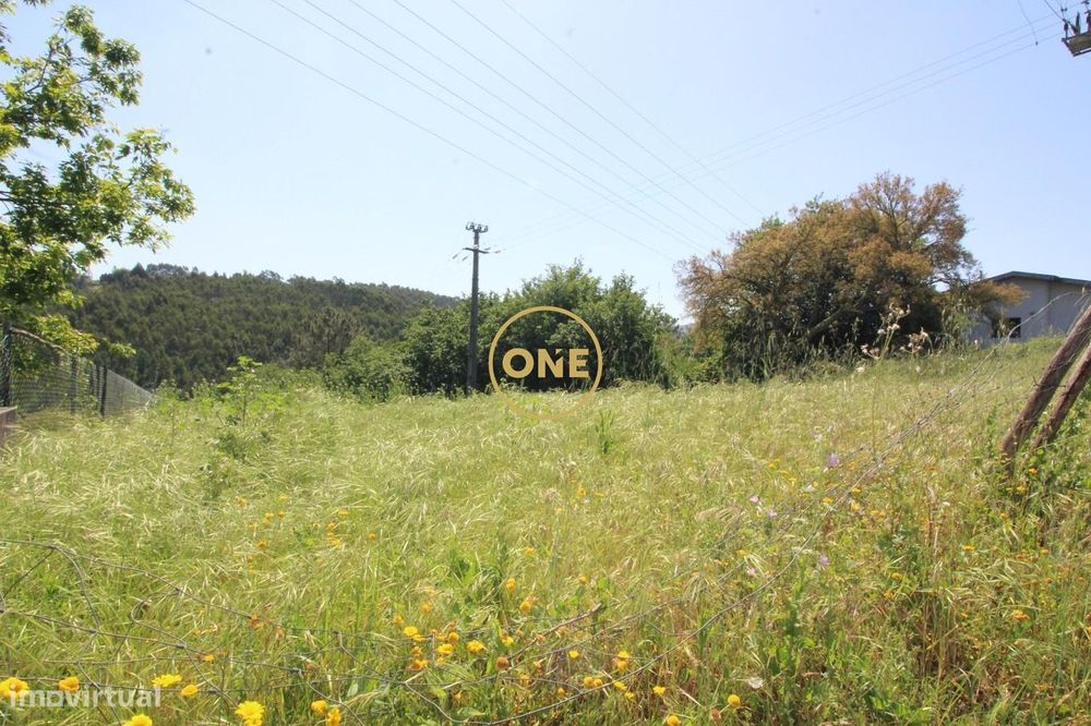 Lote de terreno de construção com 700m2 de área em Bairro para venda