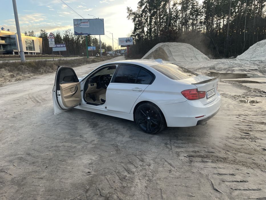 BMW F30 328  2012 год