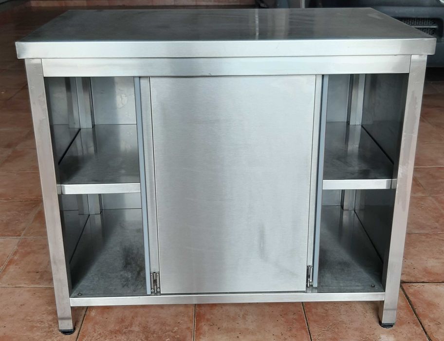 Armário em inox com duas portas!